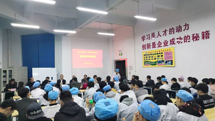 校企合作：炬神電子與郴州技師學院舉行聯(lián)合教學開班儀式